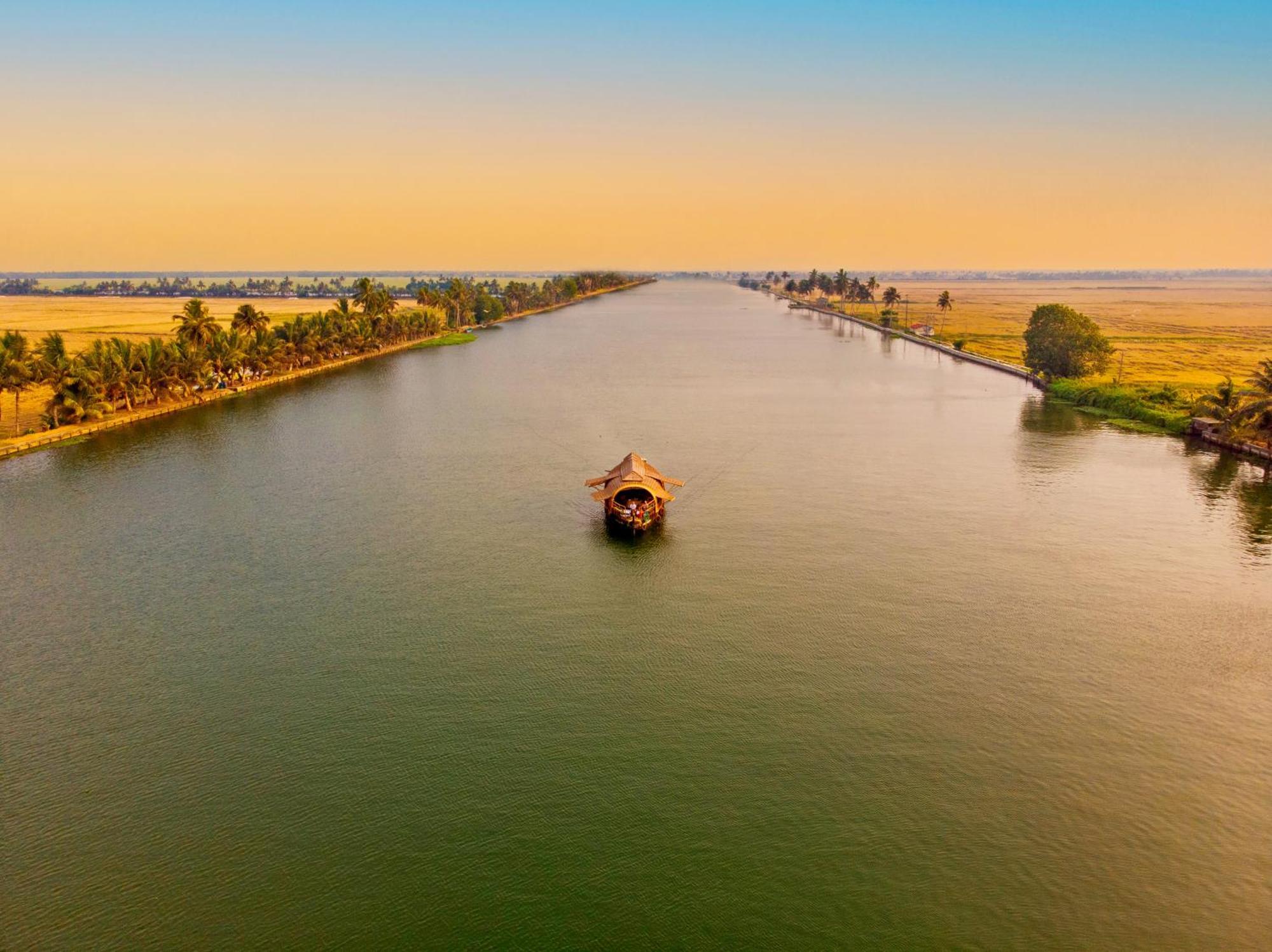 Готель Spice Coast Cruises - Houseboat, A Cgh Earth Experience Alappuzha Екстер'єр фото