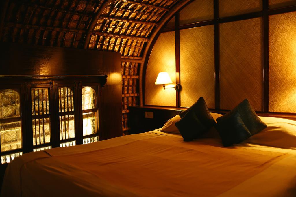 Готель Spice Coast Cruises - Houseboat, A Cgh Earth Experience Alappuzha Екстер'єр фото