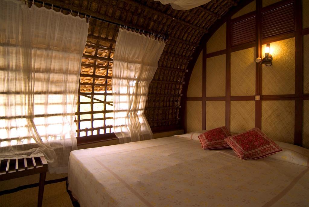 Готель Spice Coast Cruises - Houseboat, A Cgh Earth Experience Alappuzha Екстер'єр фото