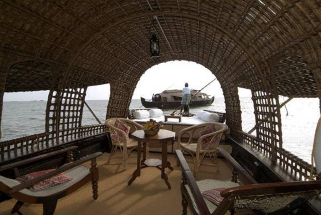 Готель Spice Coast Cruises - Houseboat, A Cgh Earth Experience Alappuzha Екстер'єр фото
