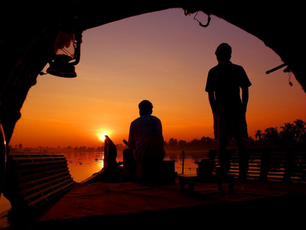 Готель Spice Coast Cruises - Houseboat, A Cgh Earth Experience Alappuzha Екстер'єр фото